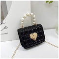 Bolso pequeño de perlas con cierre dorado en forma de corazón y diseño moderno para niñas