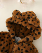 Abrigo niña invierno de pelo sintético con estampado de leopardo y capucha con orejitas en España