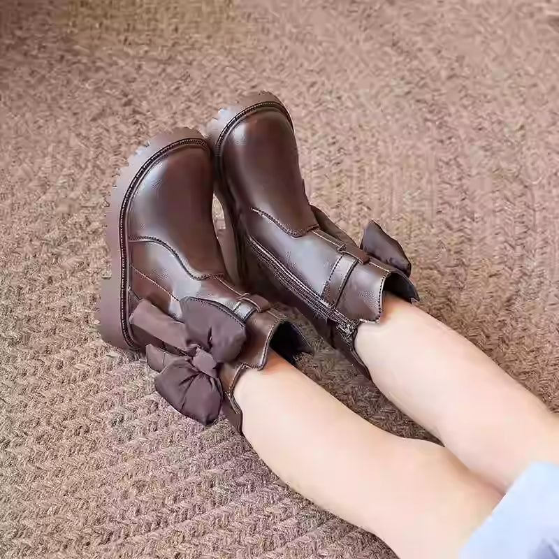 Botas de invierno con diseño clásico y moderno. en España