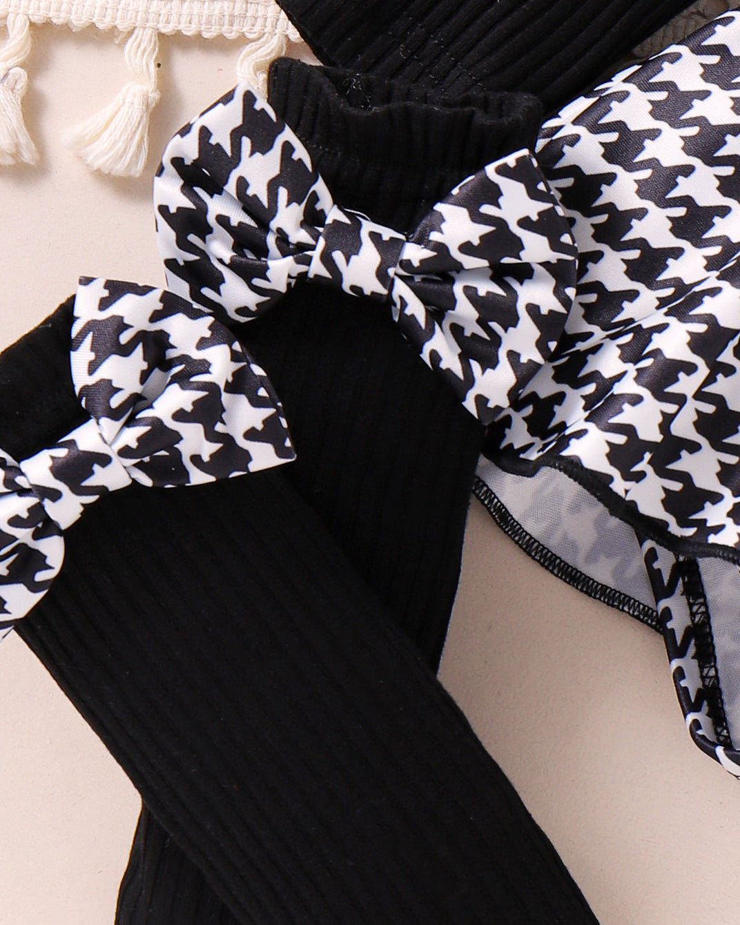Conjunto niña elegante de cuadros con blusa de punto manga larga – ropa niña clásica moderna en España