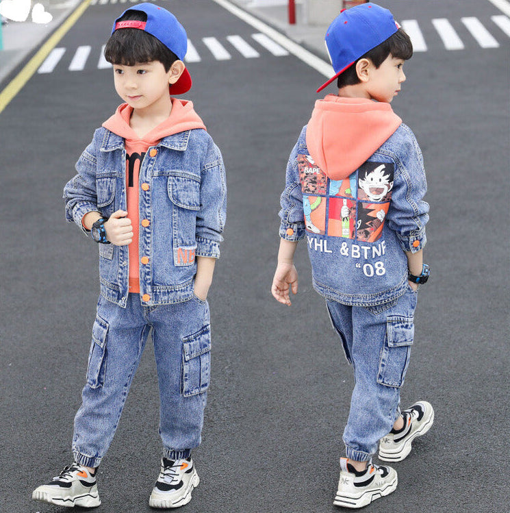 Conjunto de 3 piezas: chaqueta vaquera, pantalones vaqueros y camiseta interior.