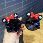 Gafas de sol para niñas pequeñas: diseño de Mickey Mouse con corazones de colores
