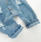 Mono vaquero de una pieza con diseño moderno