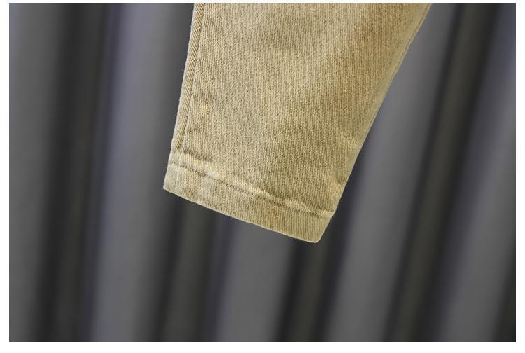 Conjunto niño 3 piezas: chaqueta negra, camiseta de rayas y pantalón beige | ropa niño elegante en España