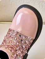 Zapato para niña con diseño brillante y atractivo en España