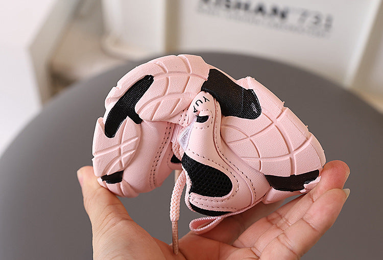 Zapato con diseño deportivo moderno