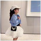 Bolso pequeño de perlas con cierre dorado en forma de corazón y diseño moderno para niñas