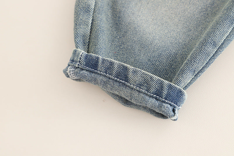 Conjunto niño 3 piezas de ropa niño: camiseta de algodón, camisa de cuadros y pantalón vaquero ancho cómodo en España