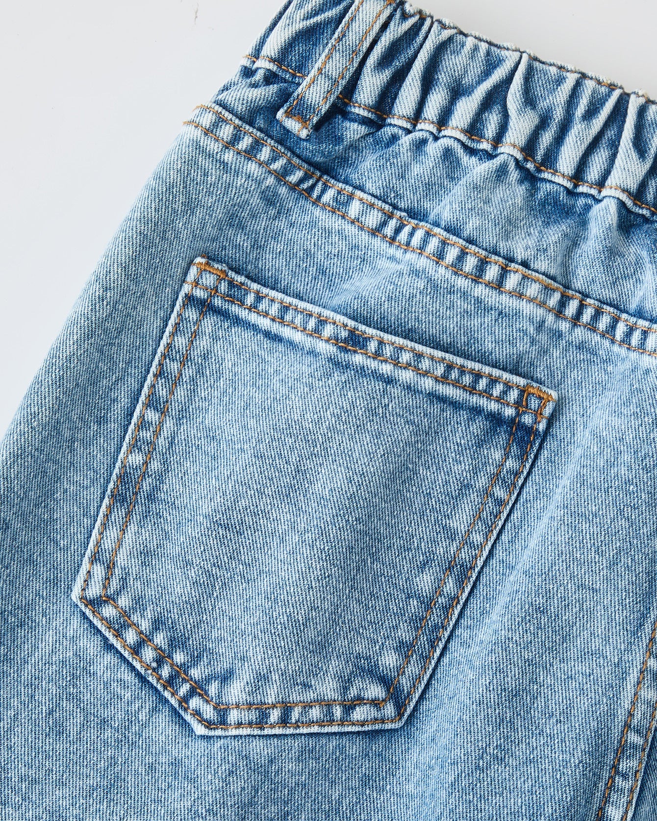 Jeans de Niña de Pierna Ancha con Flores Bordadas Cómodos,