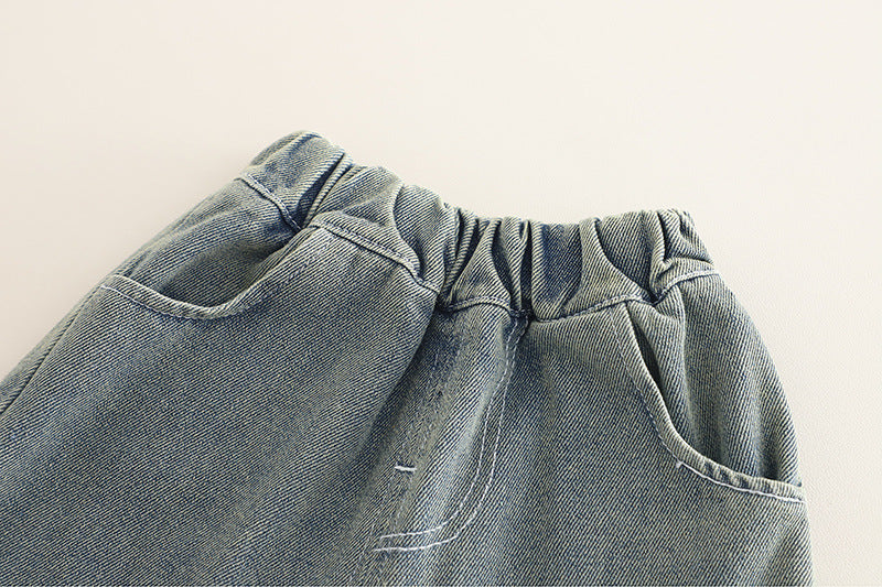 Conjunto niño 3 piezas de ropa niño: camiseta de algodón, camisa de cuadros y pantalón vaquero ancho cómodo en España
