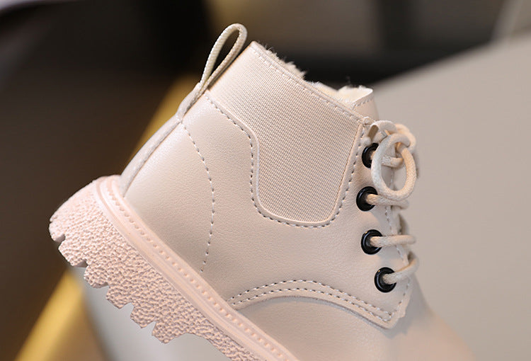 Botas de invierno con diseño práctico y resistente al frío en España