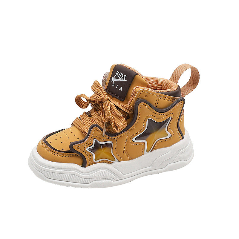 Zapatillas deportivas para niños con diseño moderno