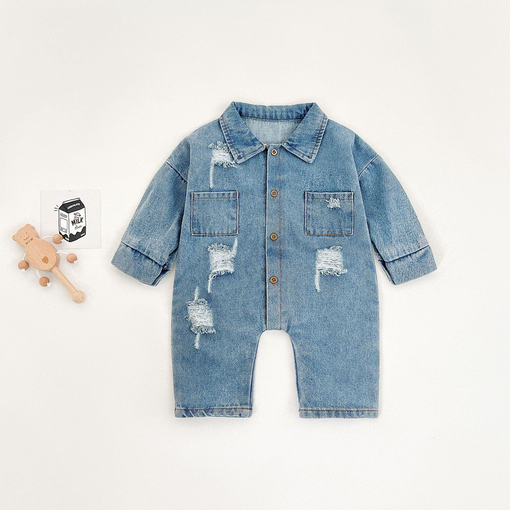 Mono vaquero de una pieza con diseño moderno