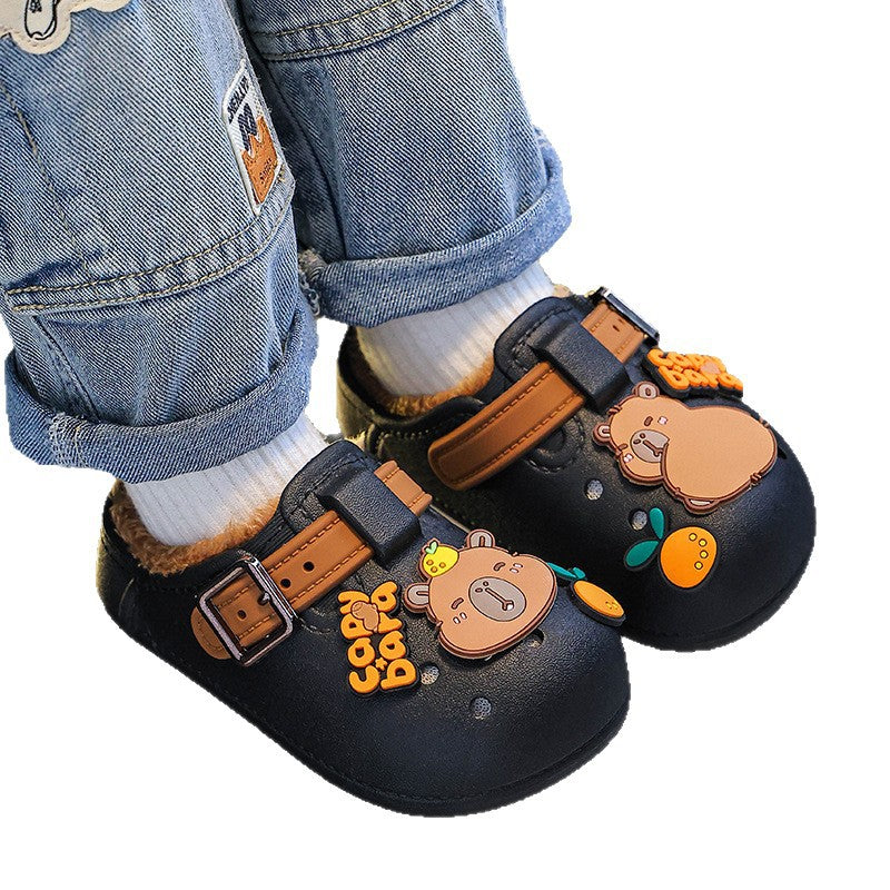 Pantuflas de invierno cálidas con diseño de dibujos animados en España