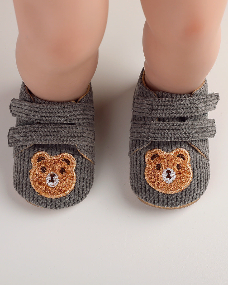 Zapatos bebé recién nacido de tela bordada con osito y cierre de velcro – calzado suave para bebés en España