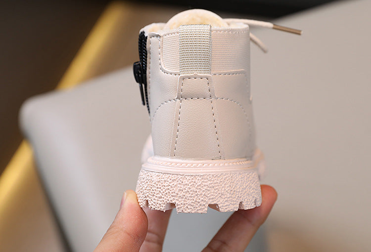 Botas de invierno con diseño práctico y resistente al frío en España
