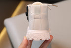 Botas de invierno con diseño práctico y resistente al frío en España