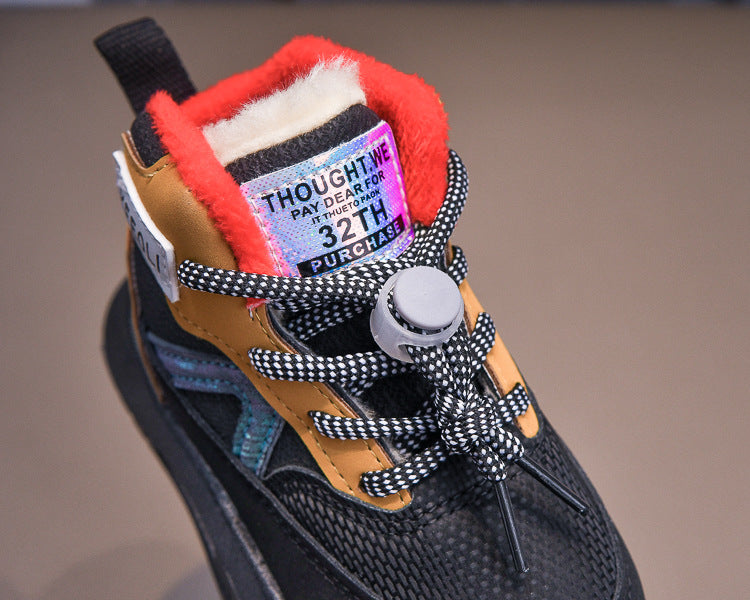 Zapato de invierno cálido con diseño moderno en España