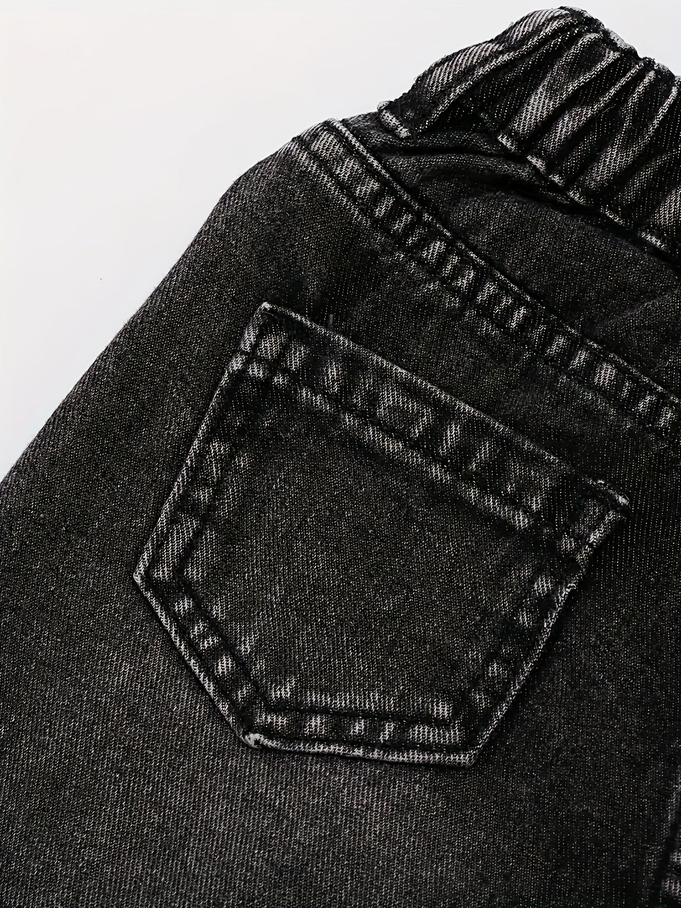 Vaqueros Anchos con Parches de Corazón