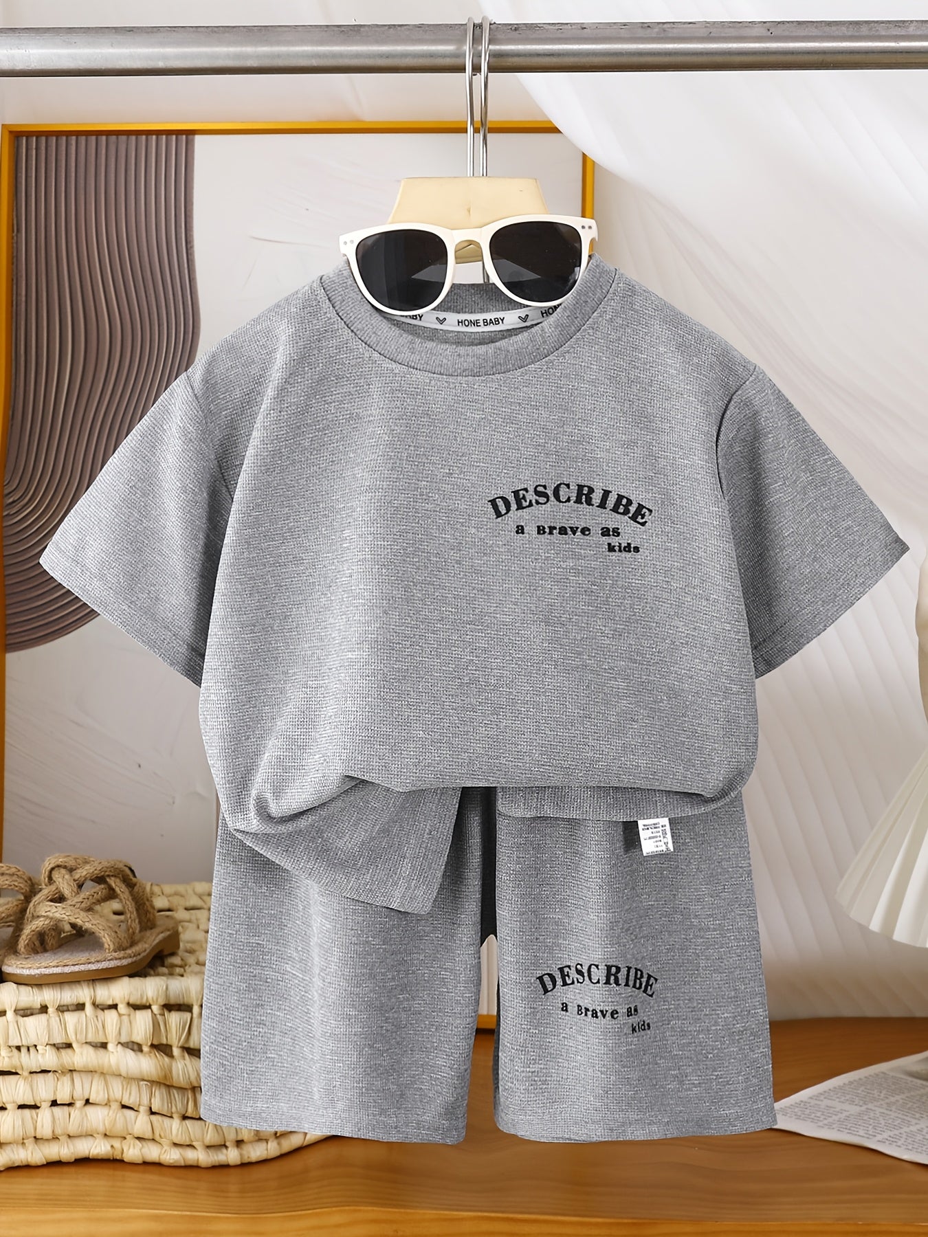 Conjunto de Verano para Niños: Camiseta y Pantalón Corto Gris