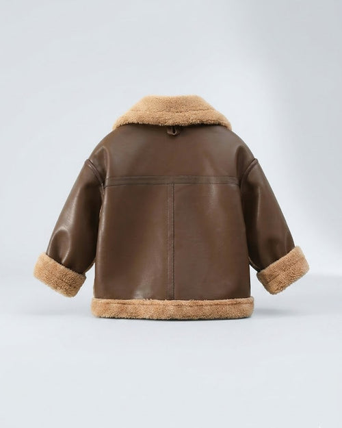 Chaqueta de invierno niño y niña estilo cuero con forro sherpa cálido vista trasera