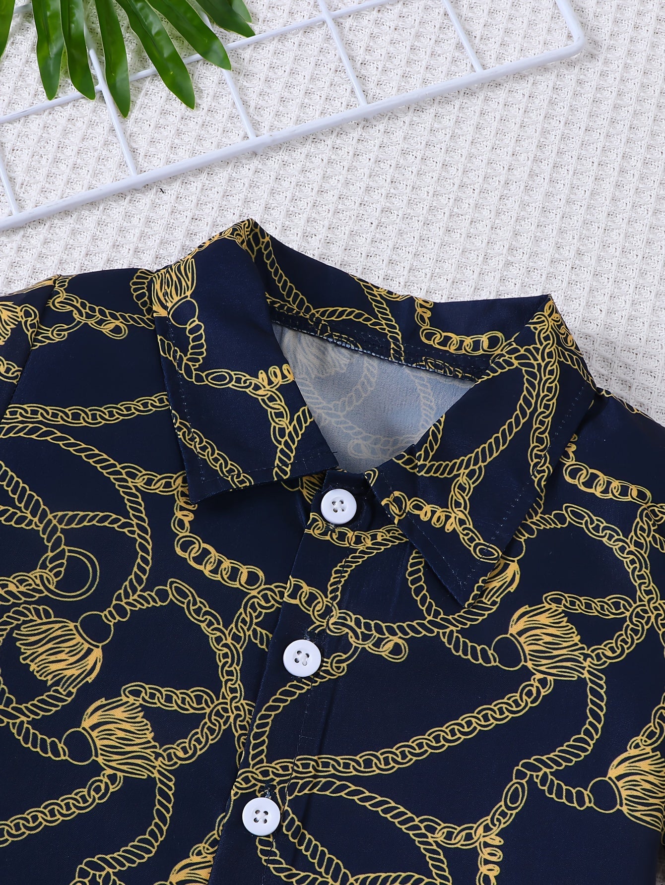 Conjunto Playero con Estampado de Cadenas para Niño.