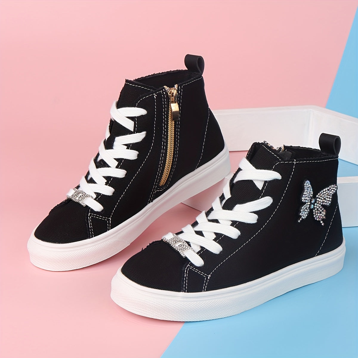 Botines de Lona con Mariposa