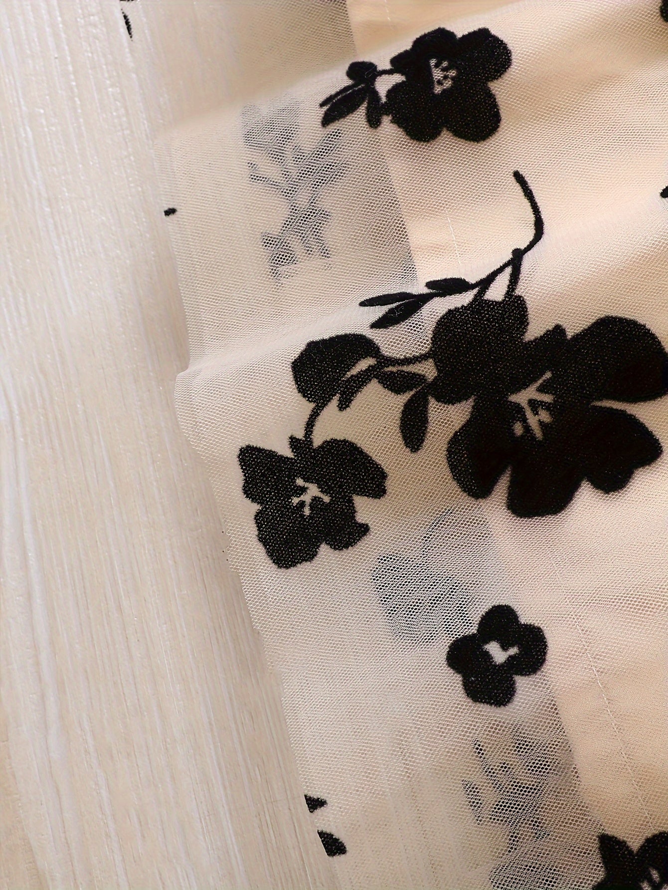 Vestido Elegante con Flores