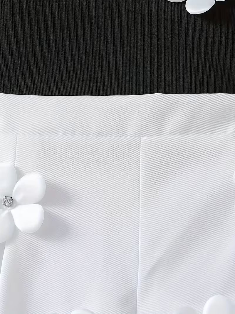 Conjunto de niña con top de espalda cruzada y shorts con flores 3D