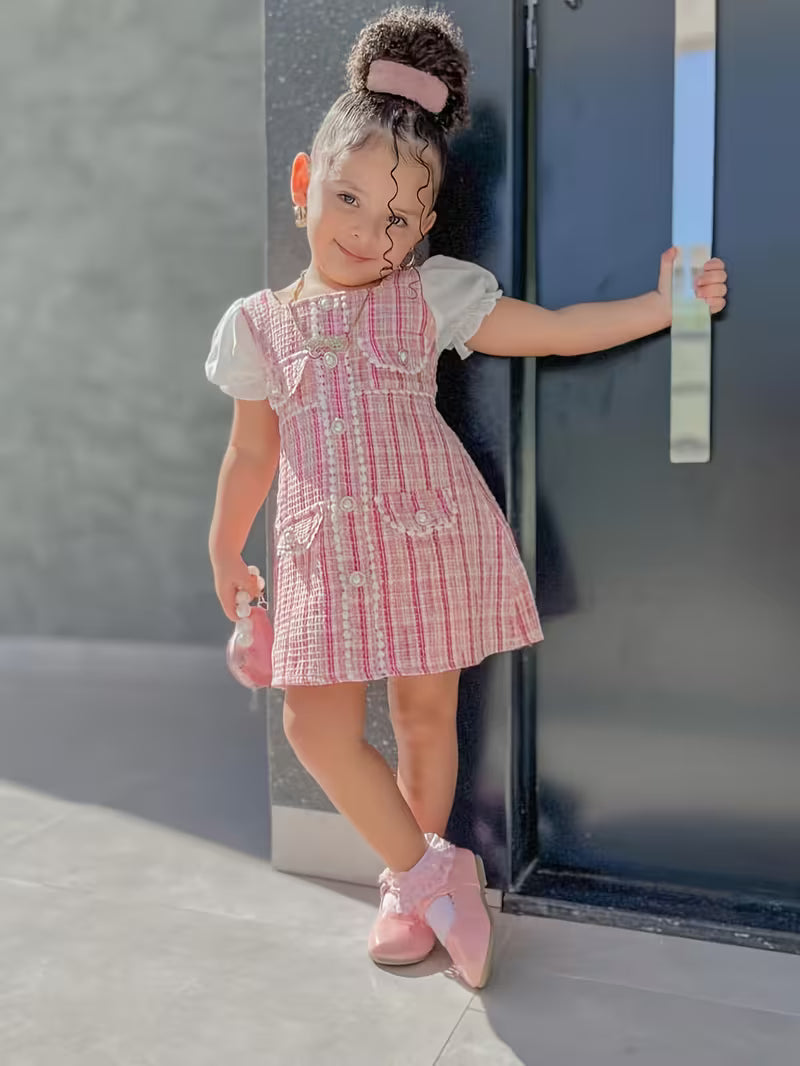 Vestido clásico para niña con mangas abullonadas y bolsillos