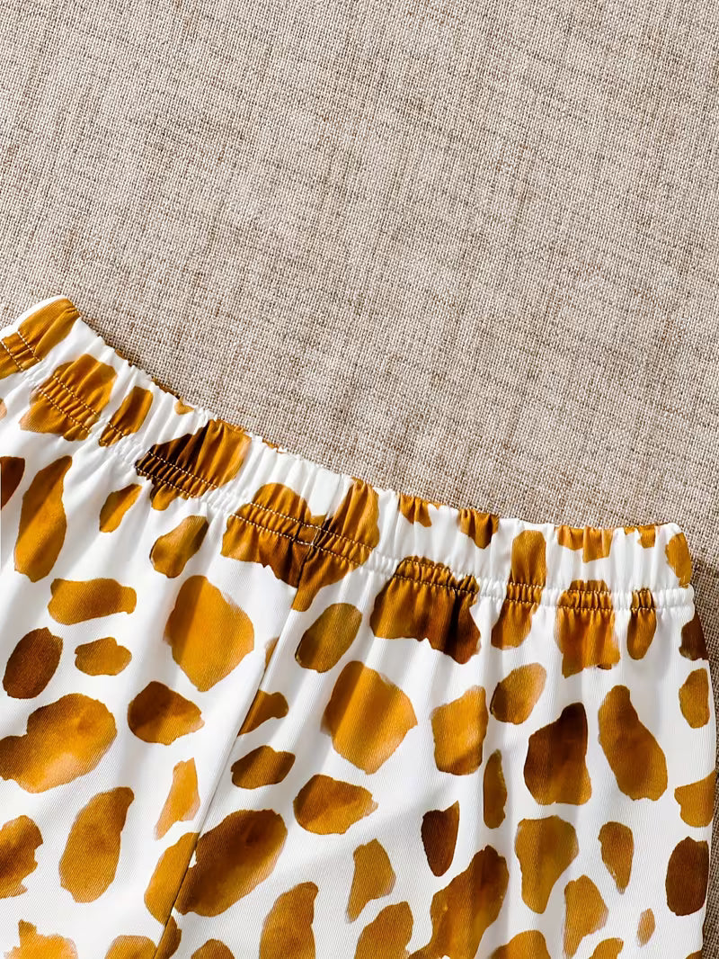 Conjunto casual para niña con camiseta y pantalón corto de jirafa
