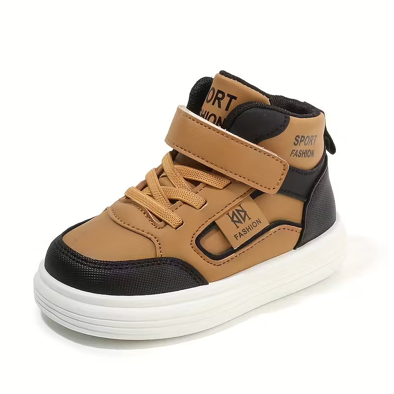 Zapatillas deportivas modernas para niños en España