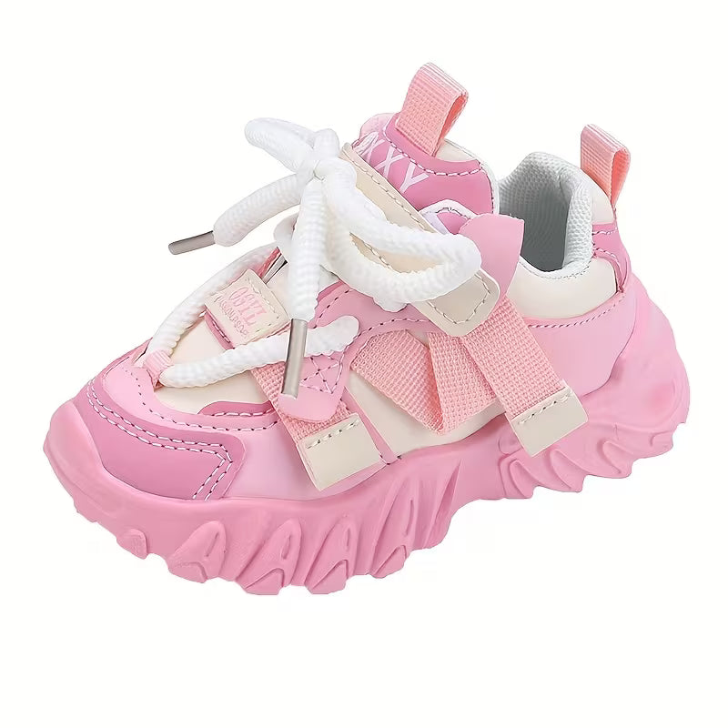 Zapato rosa con diseño deportivo moderno para niñas en España