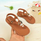 Sandalias con Detalle de Corazón