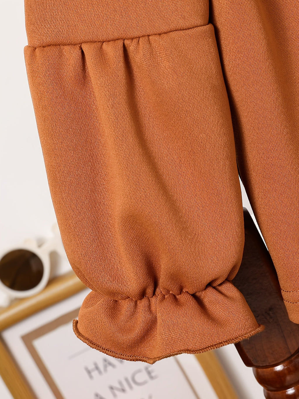 Conjunto Moderno de Algodón con Detalles de Lazos