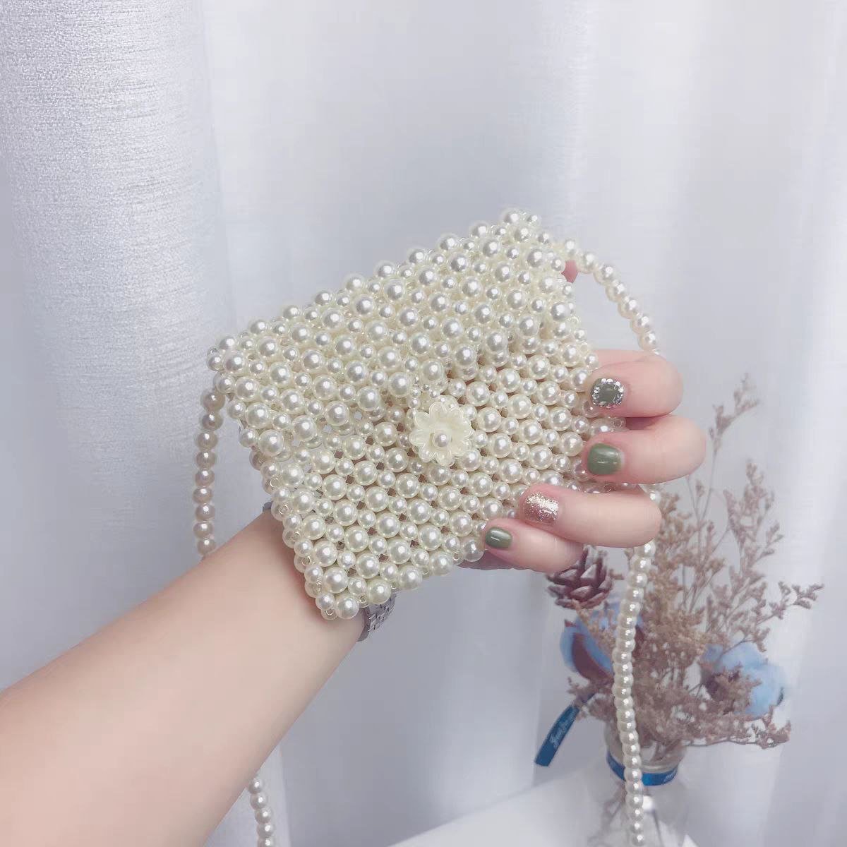 Bolso de hombro perlado para niñas con cierre elegante – Estilo moderno y sofisticado