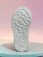 Zapato con diseño de fresa para niños en España