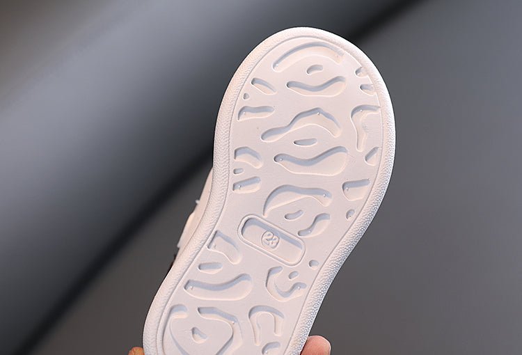 Zapatilla deportiva con cabeza de oso bordada, diseño primaveral y veraniego