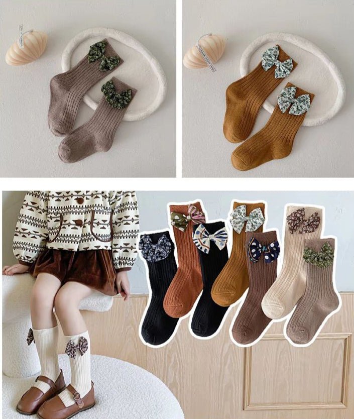 Calcetines para niñas decorados con lazos de tela – Dulzura y estilo infantil