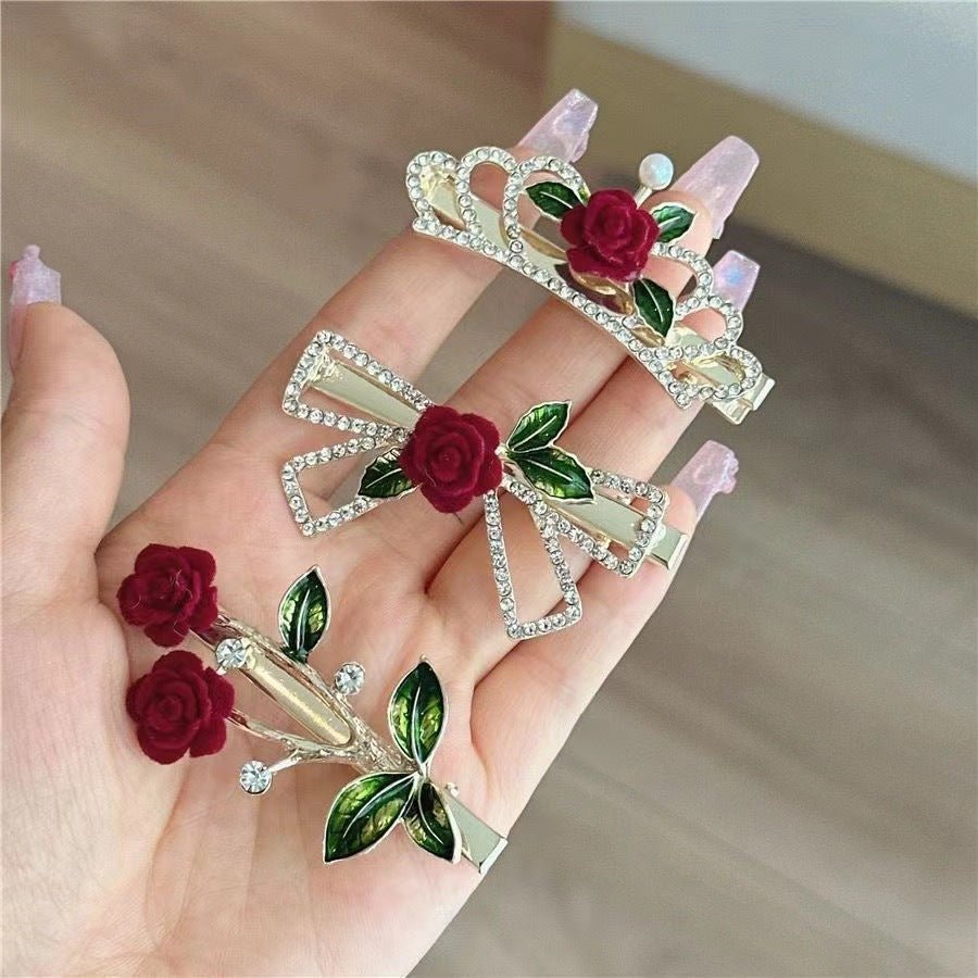 Pinzas de pelo elegantes para niñas: flores 3D con cadenas de perlas colgantes
