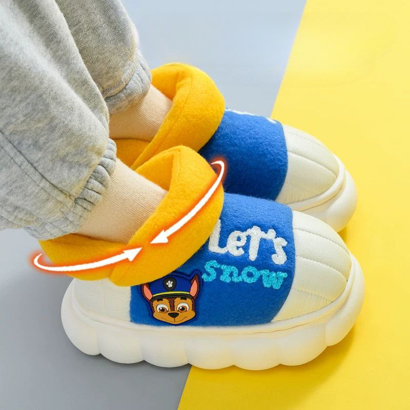 Pantuflas de invierno abrigadas para niños vista lateral