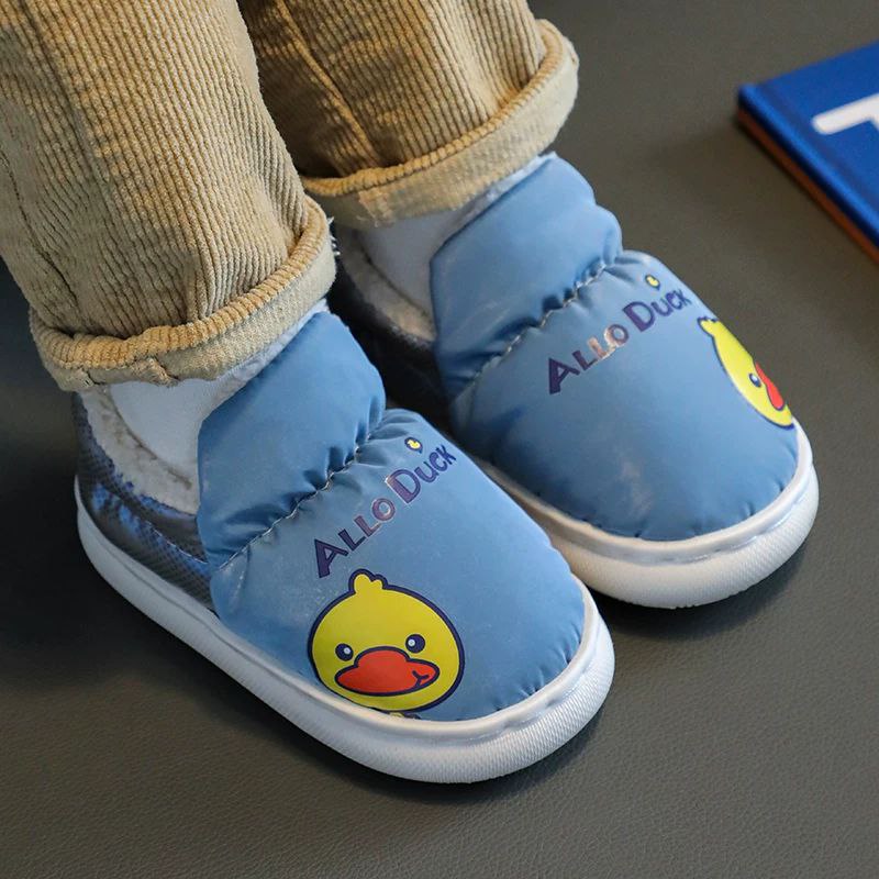 Botas de invierno con forro de piel cálida y diseño de dibujos animados detalle diseño