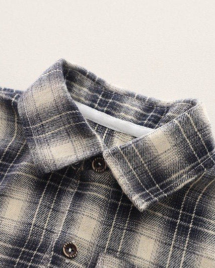 Conjunto niño 3 piezas casual camisa de cuadros y pantalón vaquero ropa infantil vista frontal