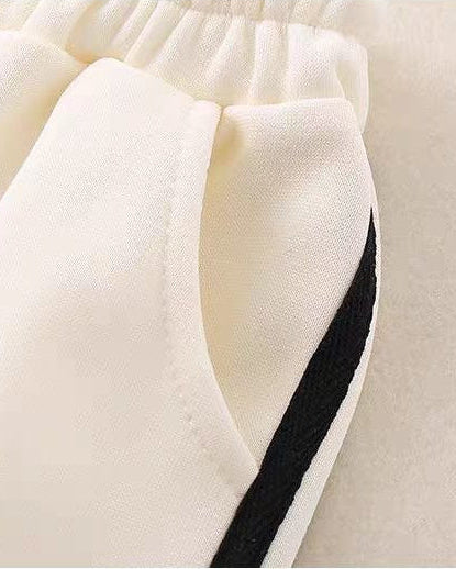 Conjunto deportivo niño con sudadera, pantalón y mochila