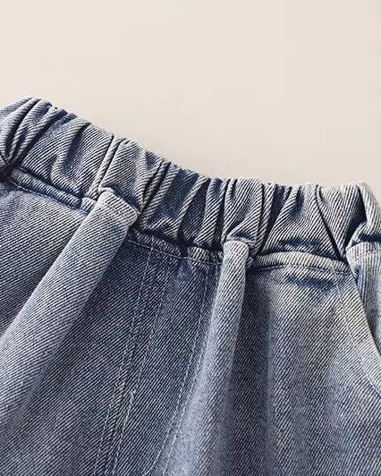Conjunto Infantil de 3 Piezas para Niño  Camisa Denim, Chaleco de Punto y Pantalón Vaquero