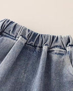 Conjunto Infantil de 3 Piezas para Niño  Camisa Denim, Chaleco de Punto y Pantalón Vaquero