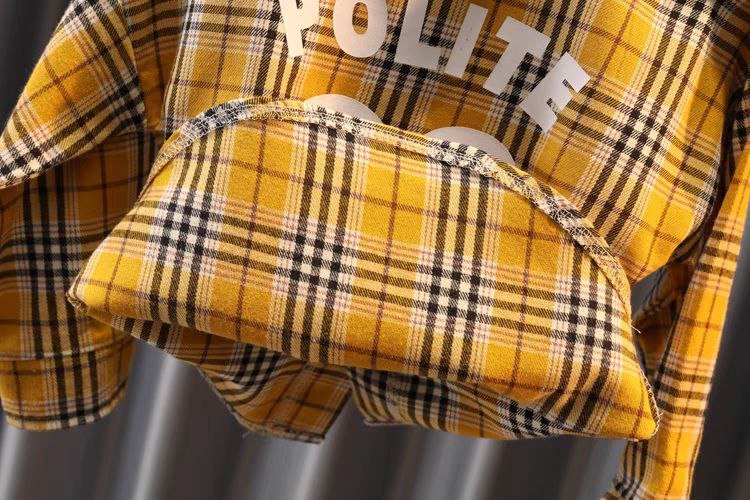 Conjunto de 3 Piezas con Camisa de Cuadros y Vaqueros