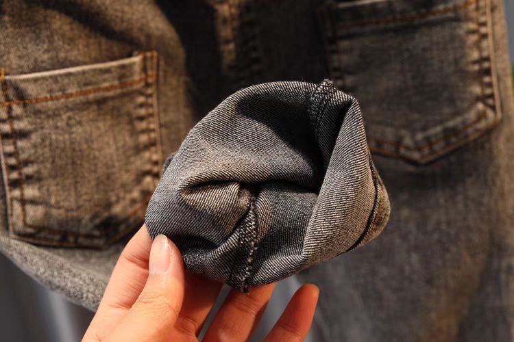 Conjunto de 3 Piezas con Camisa de Cuadros y Vaqueros