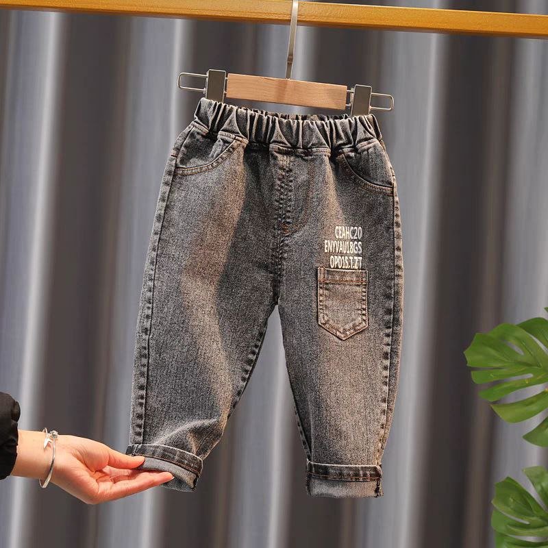 Conjunto de 3 Piezas con Camisa de Cuadros y Vaqueros